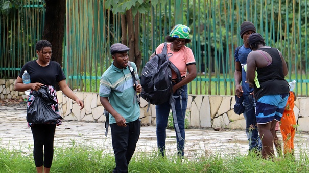 migrantes desafian alerta ciclon cruzar frontera sur mexico