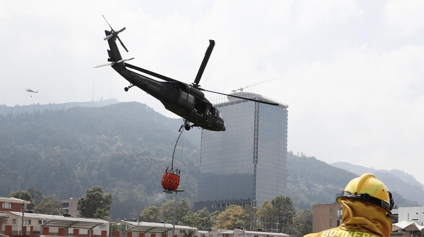 reabastecen agua los incendios activos colombia