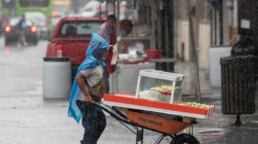 fuertes lluvias sistema baja presion mexico