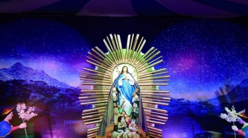 altar a la virgen maria managua