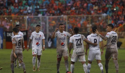 jugadores de futbol de el salvador