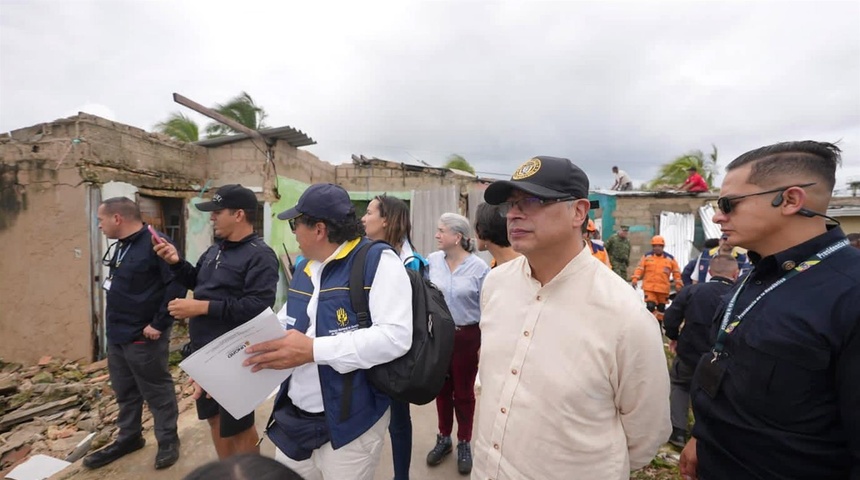 gustavo petro evalua danos san andres colombia