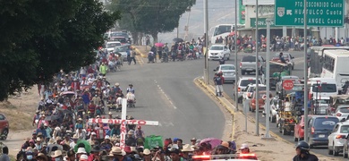 migrantes caminan sur mexico hacia oaxaca