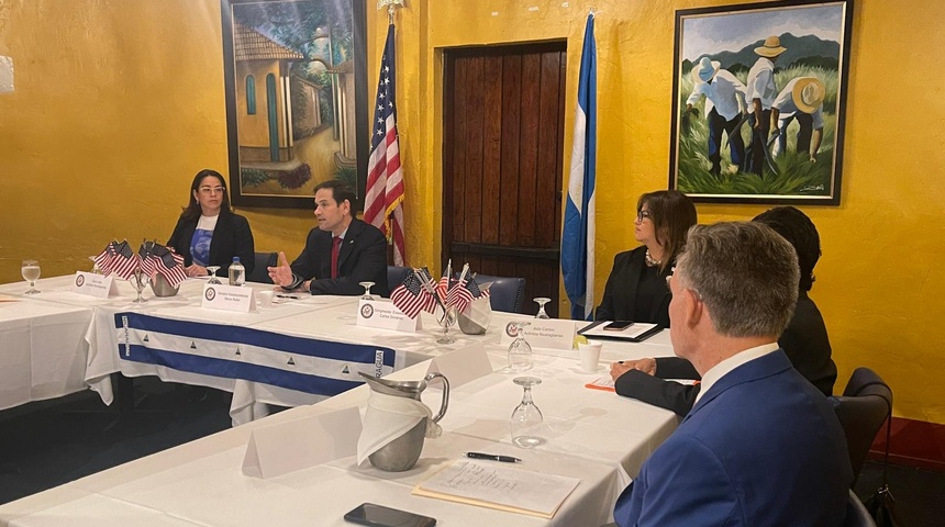 Marco Rubio se reune con diáspora nicaragüense