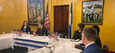 Marco Rubio se reune con diáspora nicaragüense