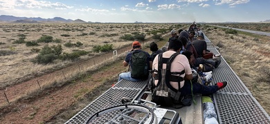 grupo migrantes viajan tres mexico