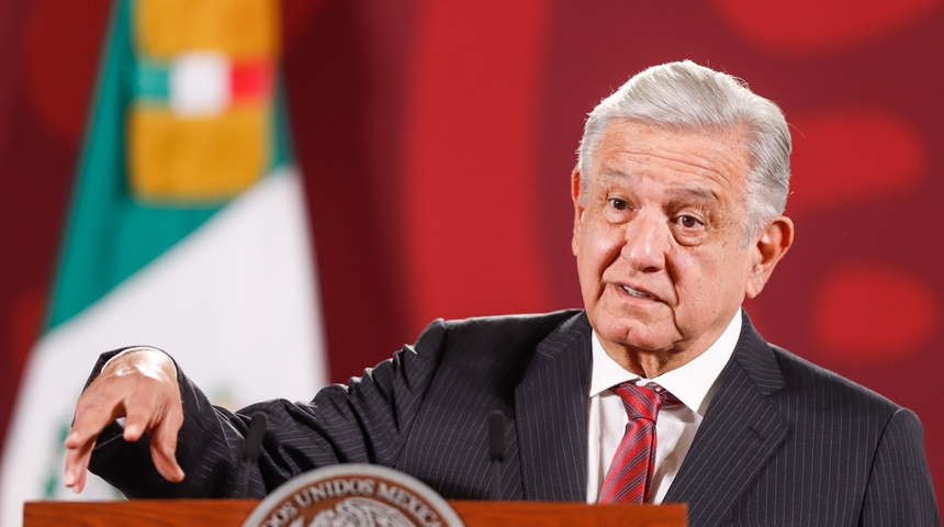 lopez obrador niega injerencismo en peru