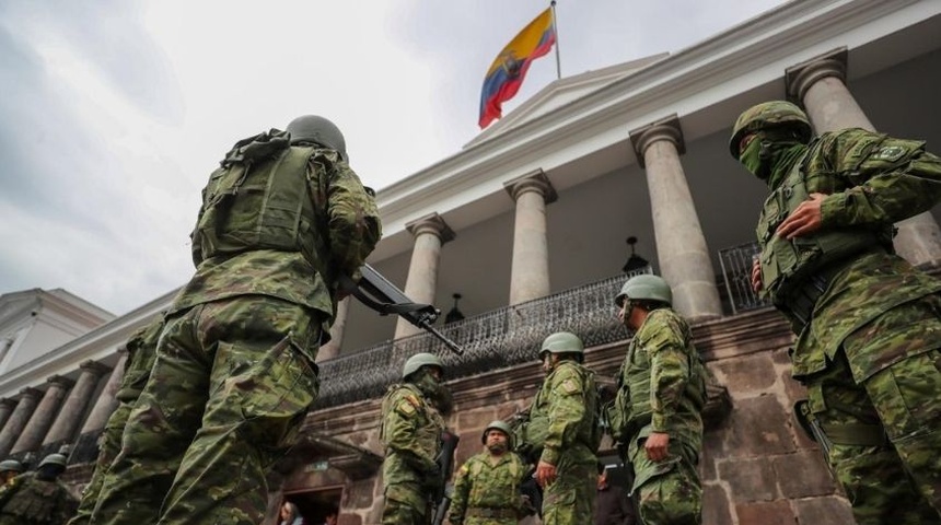 ecuador en estado guerra bandas criminales