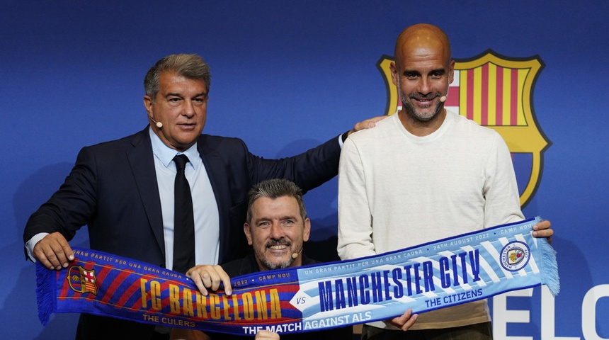 pep guardiola barcelona manchester