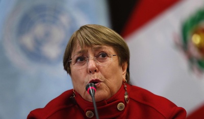 michelle bachelet  expresidenta chile vota nueva constitucion