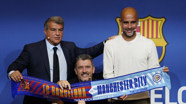 pep guardiola barcelona manchester