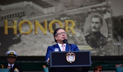 gustavo petro retira embajador venezuela