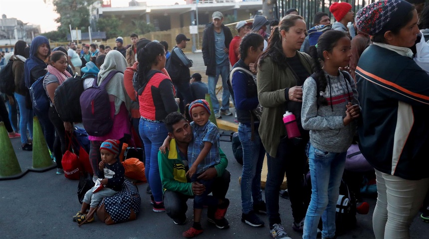 migrantes frontera honduras guatemala