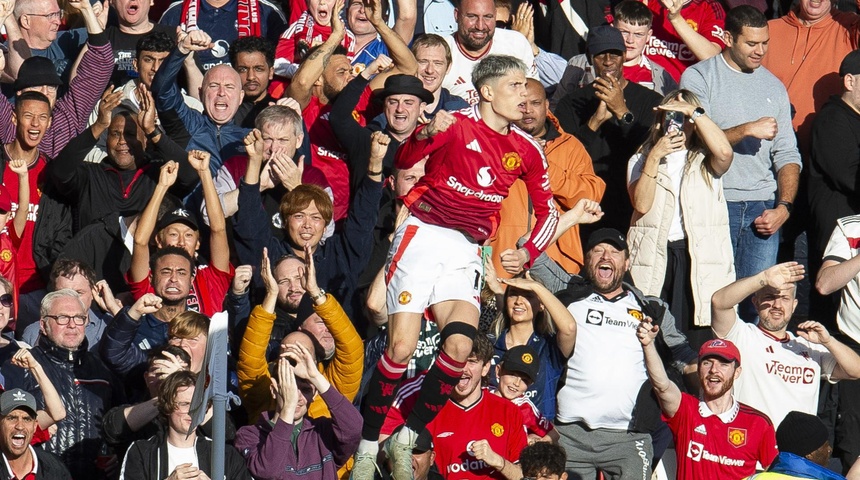 Manchester United celebra gol