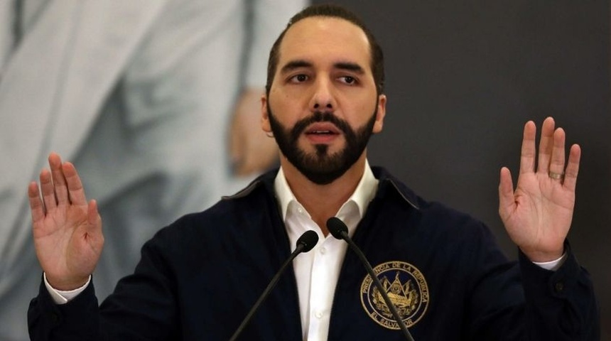 nayib bukele cambia descripcion x rey filosofo