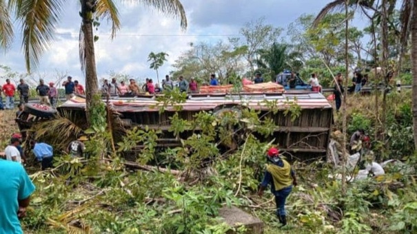 vuelco de autobus en caribe norte nicaragua