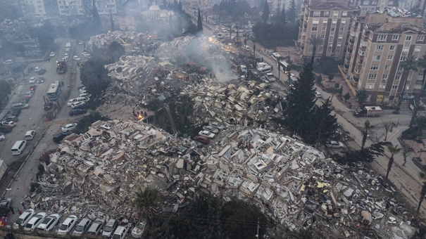 muertos en tuquia y siria por terremotos