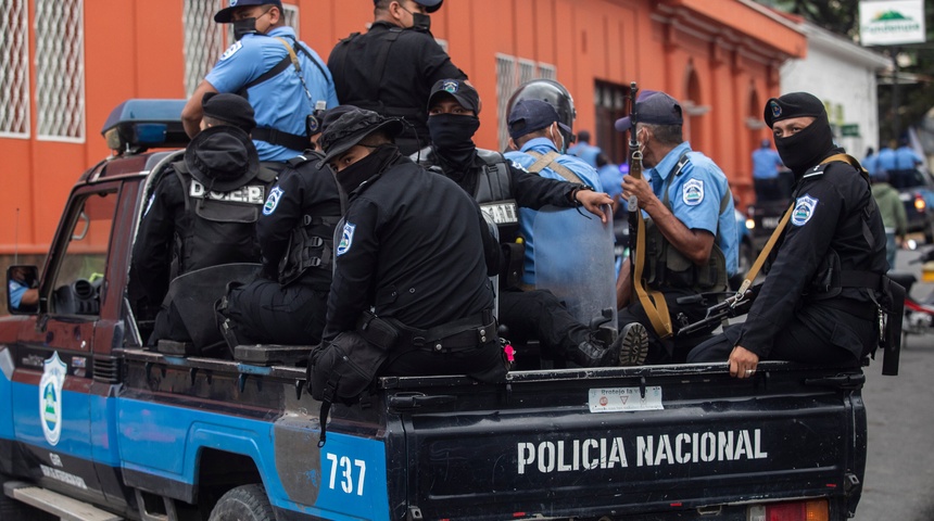 Agentes de la policía nicaragüense