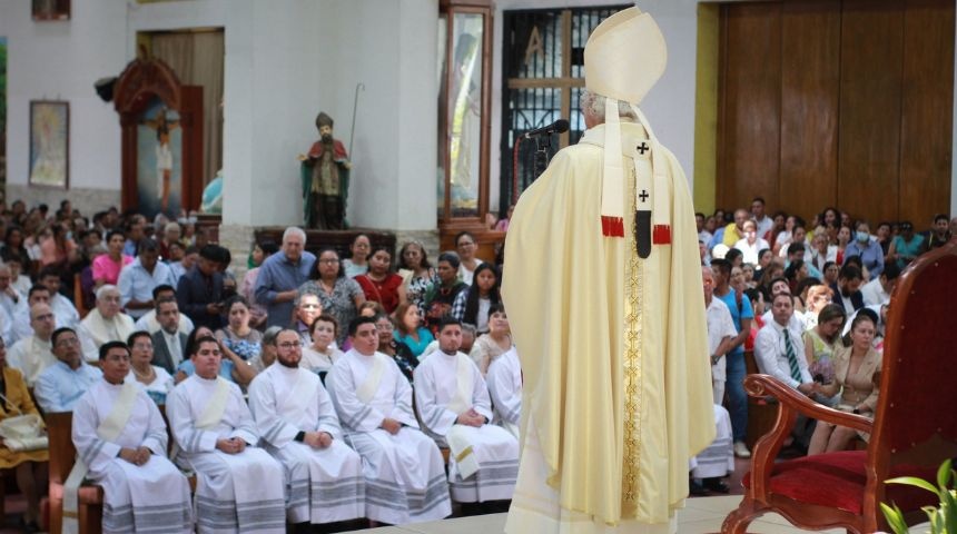 cardenal leopoldo brenes catedral managua nicaragua