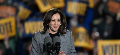 kamala harris mitin politico