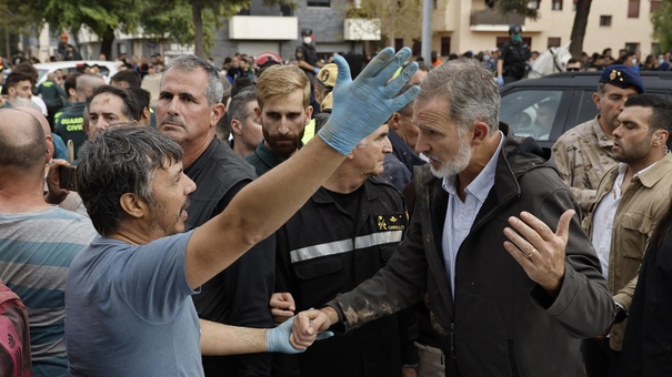 rey felipe vi visita damnificados valencia