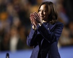 kamala harris manisfestacion michigan