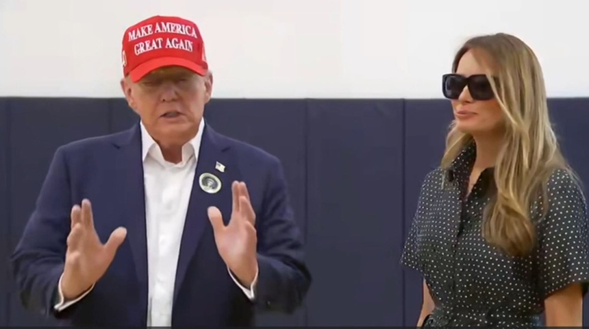 donald trump ejerciendo voto mandel recreation center