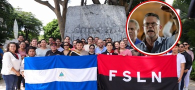 sandinistas entrega floral carlos fonseca amador