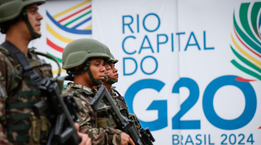 soldados del ejercito brasileno