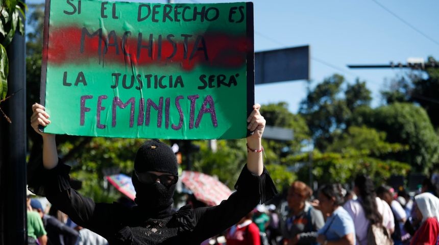 mujeres marcha día internacional eliminación violencia mujeres