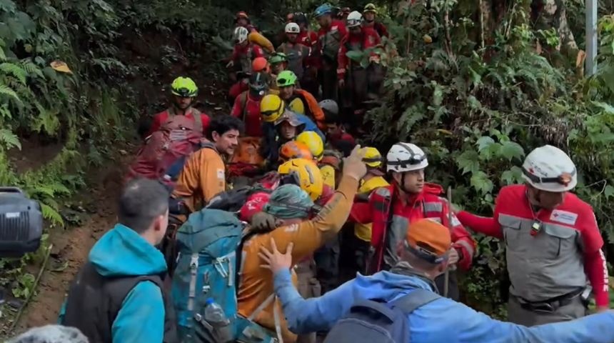 rescate sobreviviente accidente aéreo costa rica