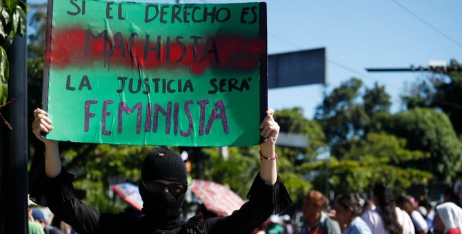 mujeres marcha día internacional eliminación violencia mujeres