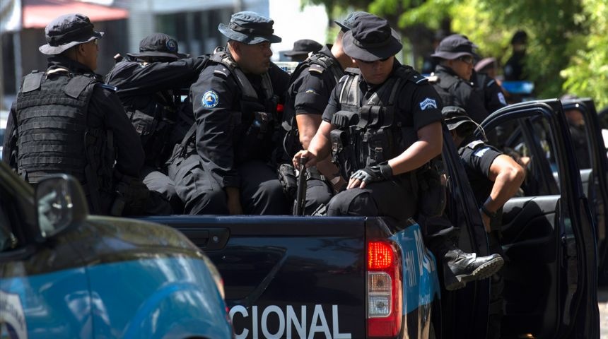 agentes policía nacional managua