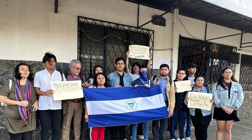 Dictadura toma represalias contra familiares de jóvenes que protestaron en consulado de Costa Rica por confiscación de la UCA