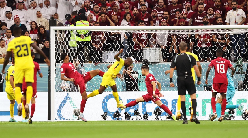 Dos goles de Valencia adelantan a Ecuador ante Catar en duelo inaugural