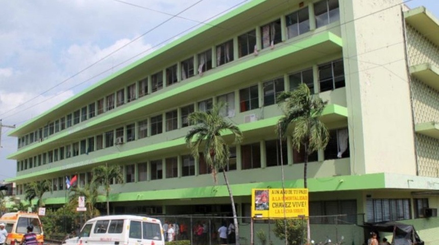 Comienzan despidos a médicos en hospital HEODRA de León