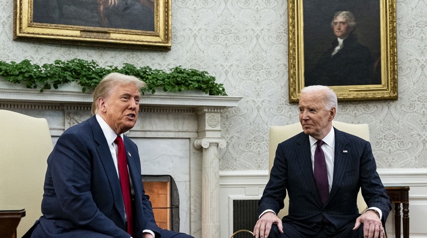 Trump destaca que "la política es dura" pero agradece a Biden una transición pacífica