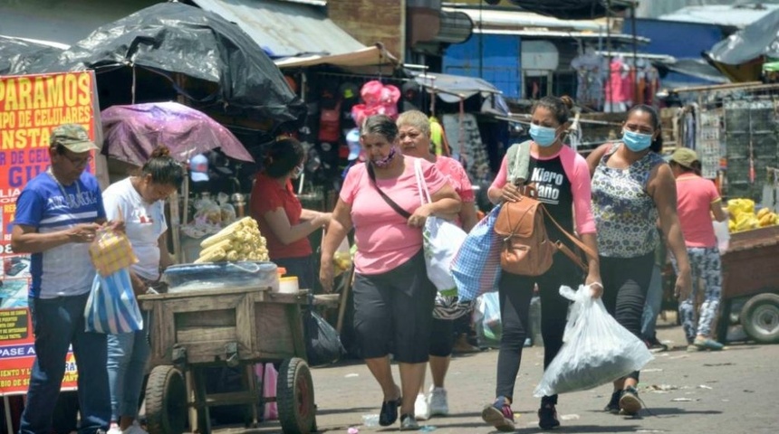 Economistas recomiendan gastar lo “necesario” con aguinaldos