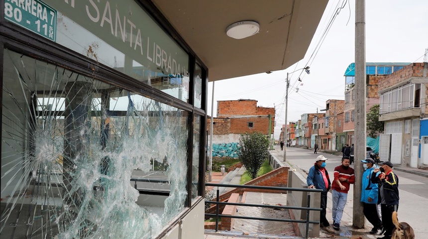 Colombia: 91 heridos deja la noche de ataques en Bogotá