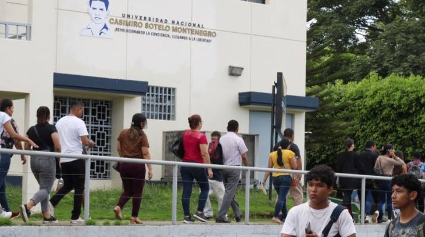 Golpe a universidades en Nicaragua por pago de servicios básicos de agua y luz, denuncian estudiantes