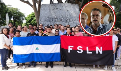 sandinistas entrega floral carlos fonseca amador