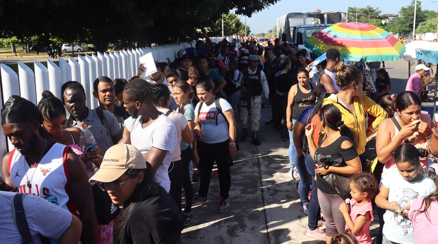 México niega permiso de tránsito a 1.000 migrantes varados en la frontera sur