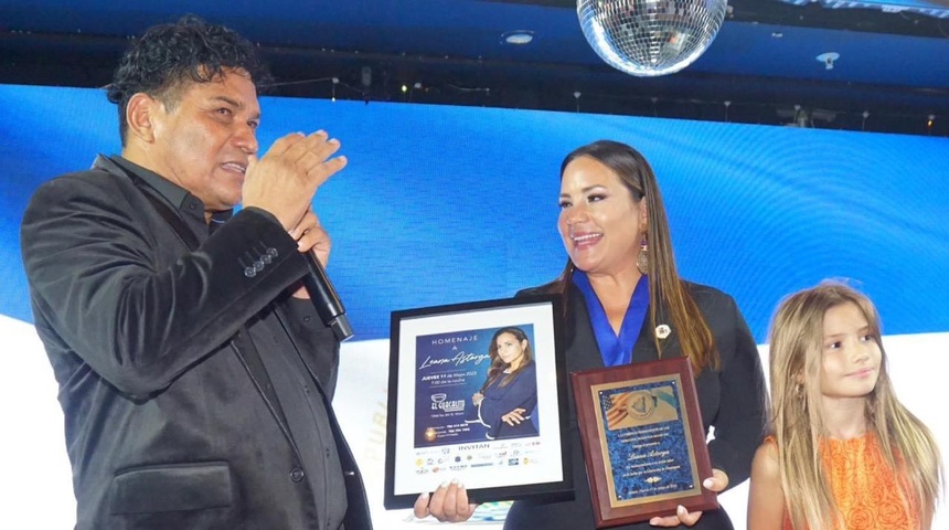 Otorgan reconocimiento especial a periodista nicaragüense Leana Astorga en EEUU