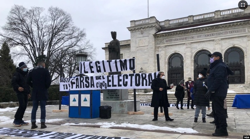 Nicaragüenses protestan en Washington D.C. ante investidura de Ortega