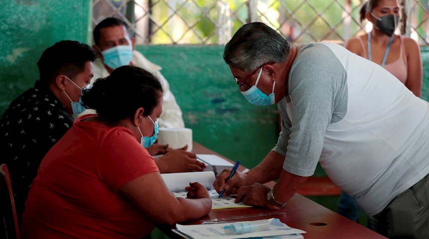 Abren los primeros centros de votación en las elecciones generales de Nicaragua