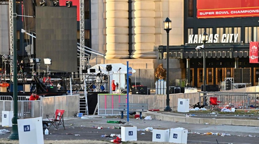 Tiroteo durante el desfile del Super Bowl deja un muerto y más de 20 heridos