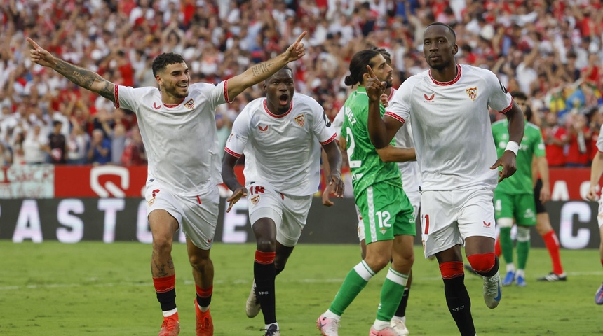 El Sevilla se lleva el último derbi de Jesús Navas 1-0