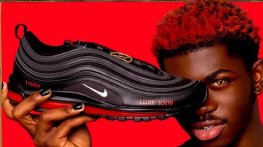 Nike demanda al rapero Lil Nas X por zapatillas "satánicas"