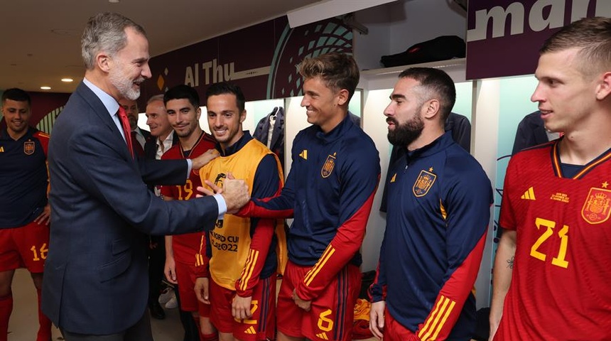 Felipe VI disfruta en vivo de la mayor goleada en un Mundial de España