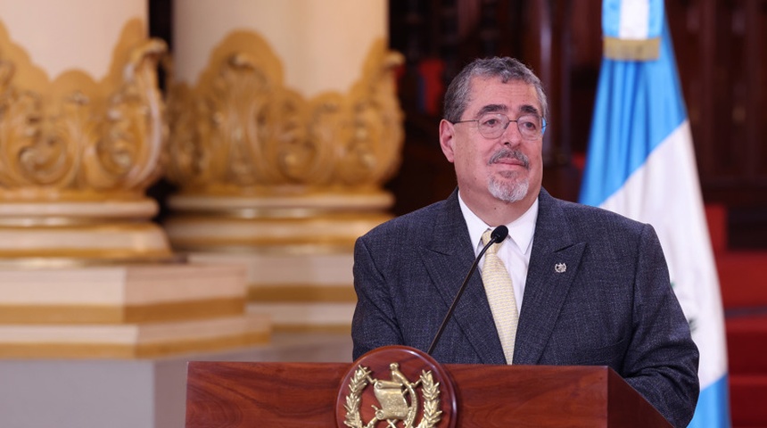 El presidente de Guatemala condena "rotundamente la represión" contra el pueblo venezolano